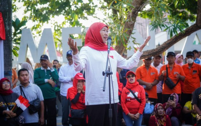 ​Berangkatkan Jalan Sehat Hari Koperasi di Bojonegoro, Khofifah: Penggerak Ekonomi Kerakyatan