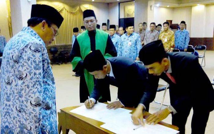 Bupati Gresik Lantik Dirum dan Dirtek PDAM