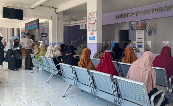 Pelayanan Terus Ditingkatkan, RSUD Kilisuci Terima Akreditasi Paripurna