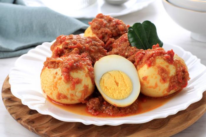 Cara Membuat Telur Bumbu Rujak yang Lezat dan Gurih