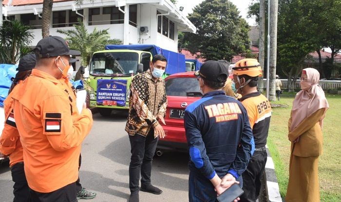 Berangkatkan Bantuan Korban Erupsi Semeru, Mas Abu Ajak ASN dan Masyarakat Bangun Solidaritas