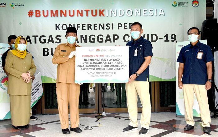 Petrokimia Gresik Salurkan 28 Paket Sembako dan Peralatan Medis Dampak COVID-19