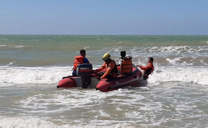 Cuci Daging Kurban di Pantai, Santri Asal Tuban Hilang Terseret Arus Ombak