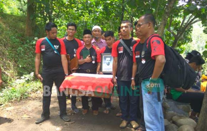 Gagal Pulangkan Jasad, Keluarga hanya Bawa Tanah Makam Tan Malaka ke Sumbar