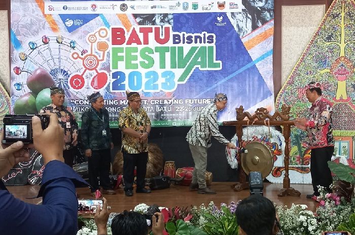 Batu Bisnis Festival 2023, Ratusan UMKM dan Seniman Unjuk Produk dan Kreativitas