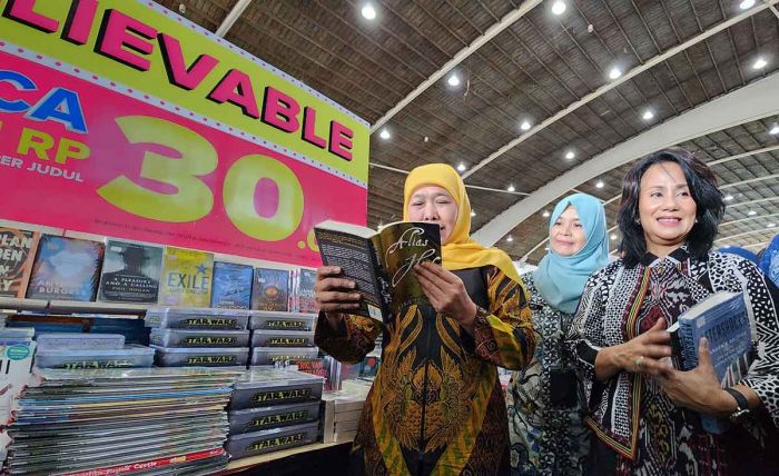 Dukung Langkah Disdik Jatim, Gubernur Khofifah Larang Penjualan Seragam di Koperasi Sekolah