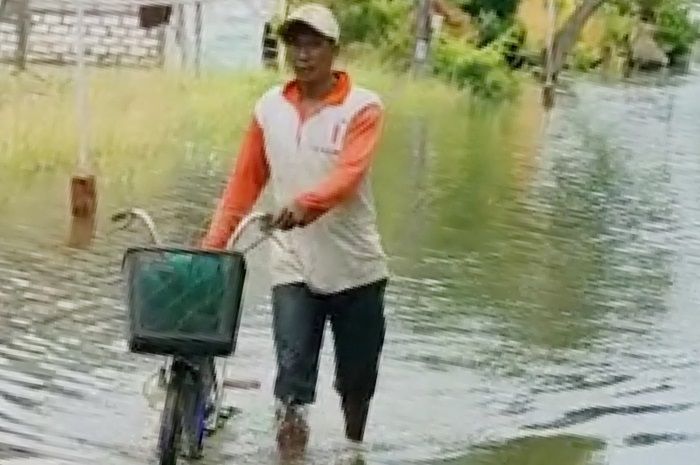 Wilayah Lain Mulai Surut, Kecamatan Cerme dan Kedamean Masih Terendam Luapan Kali Lamong