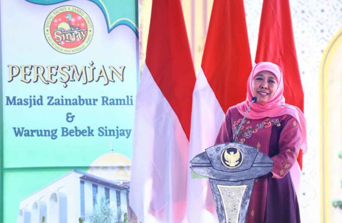 Gubernur Khofifah Resmikan Masjid dan Warung Bebek Sinjay di Bangkalan