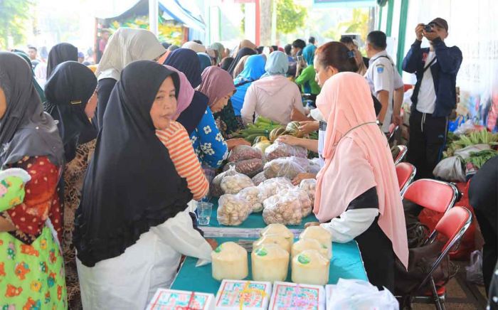 Ratusan Warga Serbu Kantor Pemkot Probolinggo Jelang Ramadan, Ada Apa?