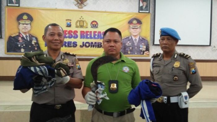 Bapak Bejat Asal Jombang ini Tega Hamili Anak Kandung Sendiri