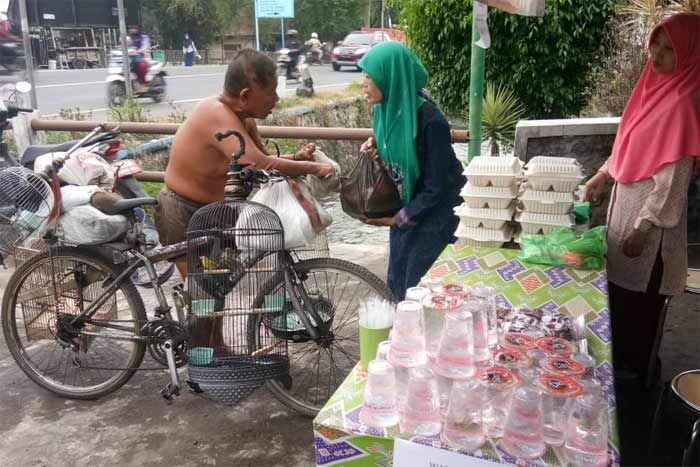 Berbuka Dengan Uang Rp 2 Ribu, Bisa Beli Nasi di Warung Nabung Berkah LSPT Jombang