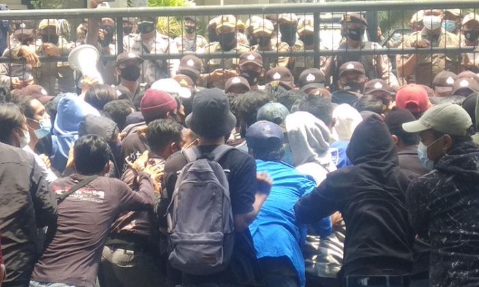 Demo Tolak Omnibus Law UU Cipta Kerja, PMII Lamongan: Pemerintah dan DPR RI Tak Pro Rakyat Kecil