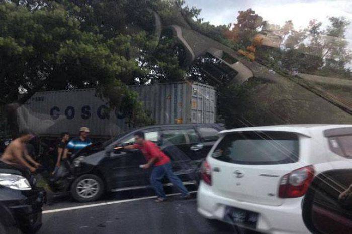 Kecelakaan Maut Kembali Terjadi di Tol Waru Sidoarjo