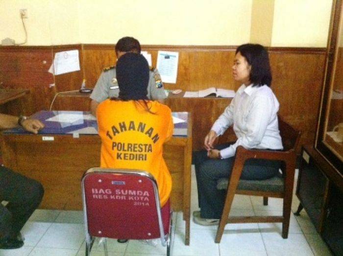 Jual 2 Siswi, Seorang Gadis di Kediri Ditangkap Polisi