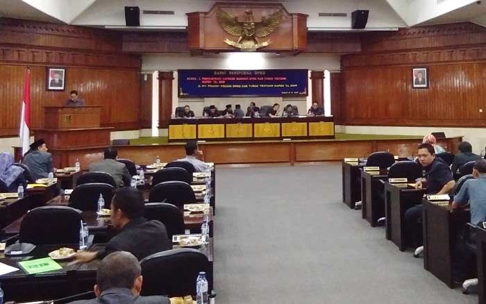 Paripurna Bahas Laporan Banggar terhadap R-APBD 2018, DPRD Tuban Soroti Pembangunan Sport Center