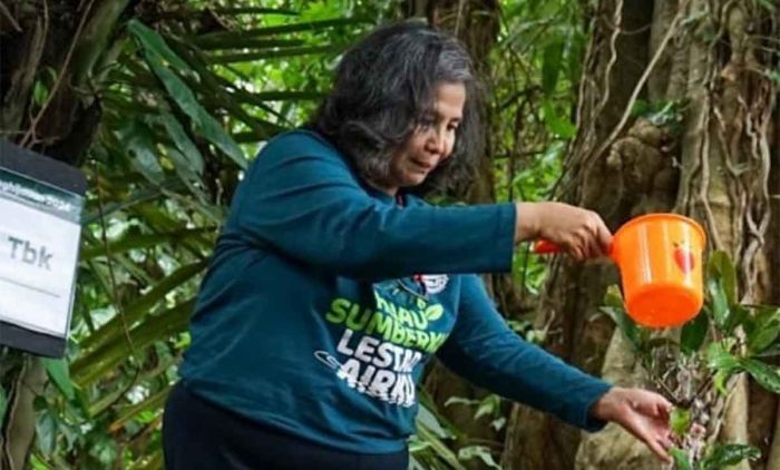 Pj Wali Kota Kediri Tanam Pohon saat Ekspedisi Penyelamatan Mata Air di Sumber Cakarwesi