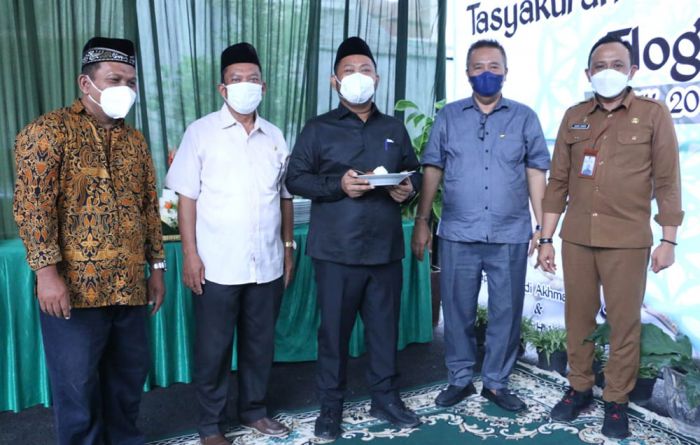 Undang Bupati Gresik, Warga Tlogopatut Tasyakuran Pembangunan Jalan