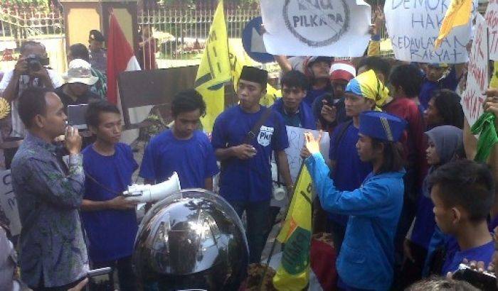 Temui Mahasiswa PMII, FKB DPRD Sidoarjo Dukung Pilkada Langsung