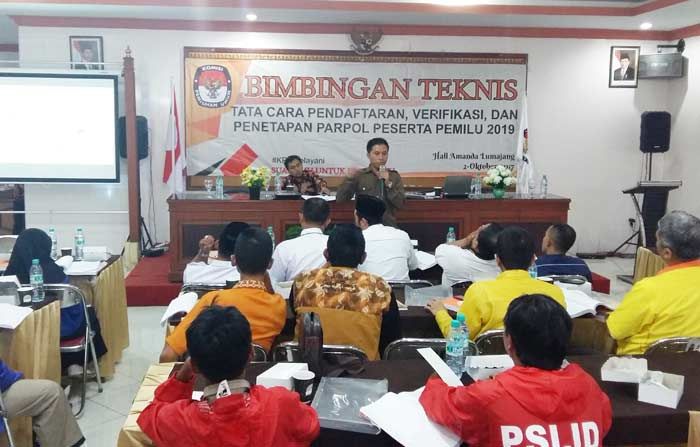 KPU Lumajang Berikan Bimtek kepada Parpol Peserta Pemilu