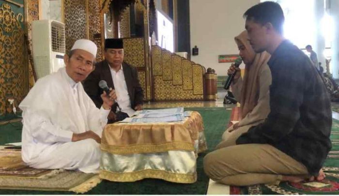 Dapat Restu Orang Tua, Dua Remaja Kristen Ikrar Syahadat di Masjid Al-Akbar