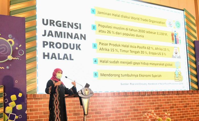 Ingatkan Potensi Besar Industri Halal di Dunia, Khofifah Ajak UMKM Berbasis Pesantren Ambil Bagian