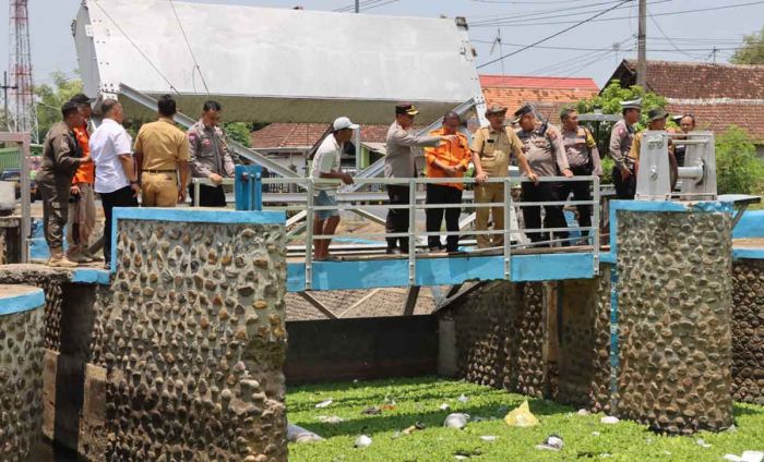 Antisipasi Bencana Jelang Musim Hujan, Kapolres Probolinggo Kota Tinjau Kesiapan EWS