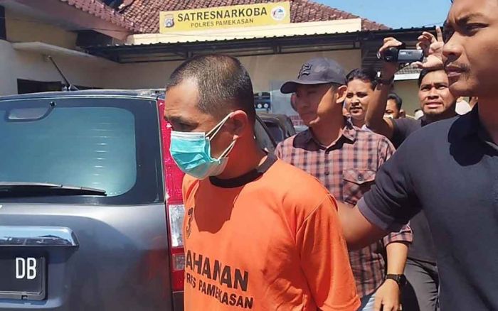 Tantang Haji Her Duel Carok hingga Ancam Perkosa Keluarganya, Warga Pamekasan Diamuk Massa