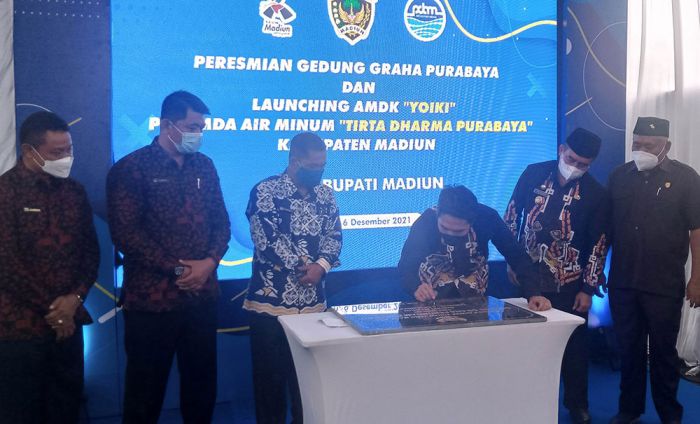 Tingkatkan PAD, Perumda Tirta Dharma Purabaya Launching Air Minum "Yoiki"