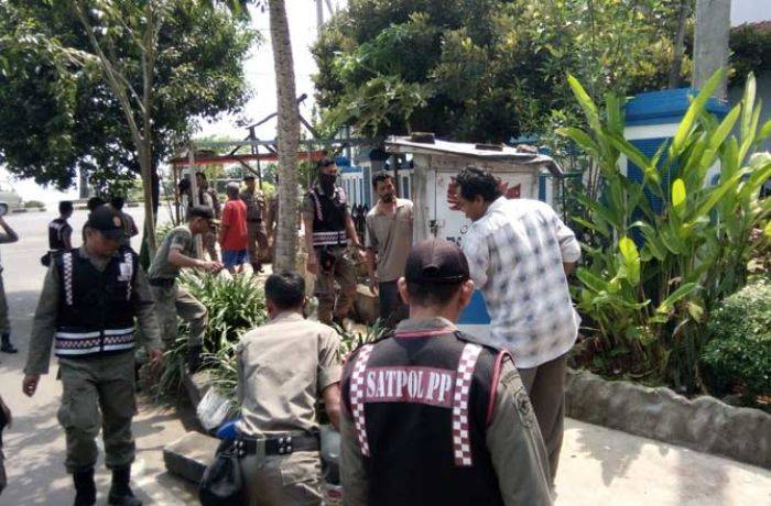 Jelang Penilaian Adipura, Satpol PP Tuban Mulai Tertibkan PKL di atas Trotoar