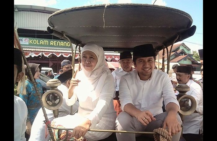 ​Diarak Pakai Dokar Pendi, Khofifah Silaturrahim ke Ponpes Nurul Kholil Bangkalan