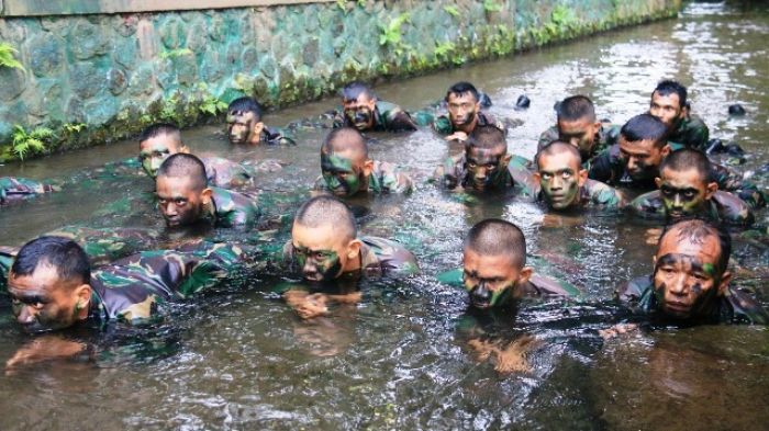 Latihan Berganda, Syarat Sah Menjadi Warga Baru Yonarmed 1-Roket 