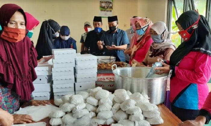 Bupati Fadeli Cek Kualitas Makanan Produksi Dapur Umum Kecamatan