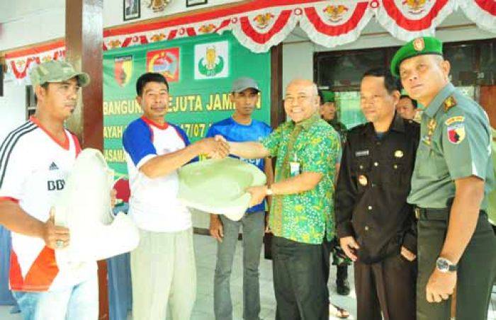 Petrokimia Gresik-Kodim 0817 Sukseskan Program Sejuta Jamban