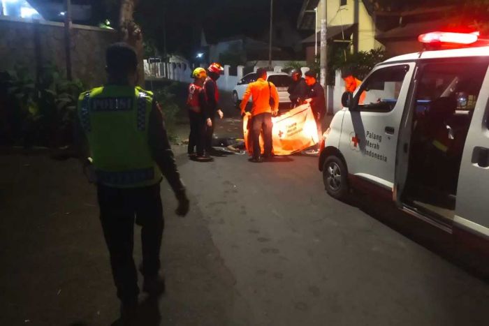 Diduga Tabrak Pohon, Pria di Jalan Stasiun Gubeng Ditemukan Tewas