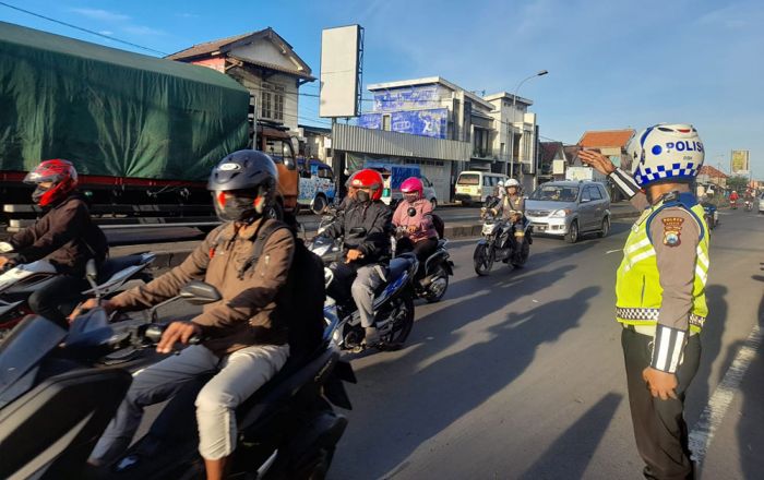 H+2 Lebaran, Arus Balik di Wilayah Gresik Terpantau Padat Lancar