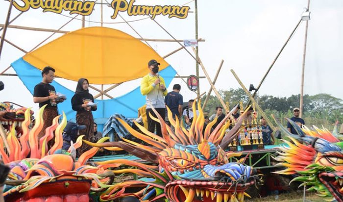 Peringati HUT RI ke-77, Puluhan Layang-Layang Meriahkan Festival di Tuban