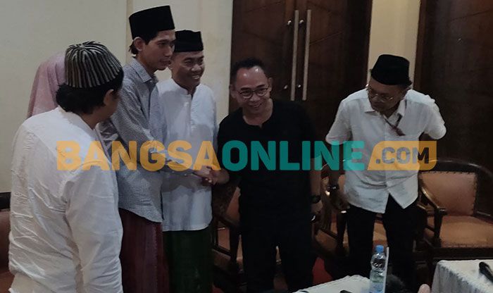 Eko Kuntadhi Akhirnya Minta Maaf ke Ning Imaz dan Keluarga Besar Ponpes Lirboyo