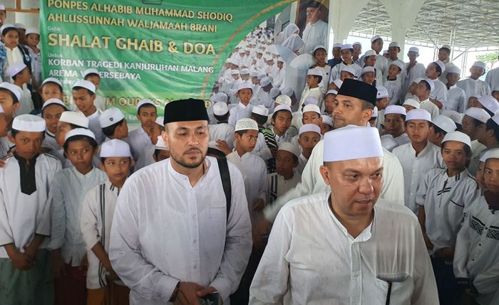 Ribuan Santri Ponpes Aswaja Brani Gelar Sholat Ghaib dan Doa Bersama untuk Korban Tragedi Kanjuruhan