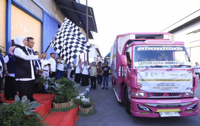 Gubernur Khofifah Launching Penyaluran Bantuan Pangan Pemerintah Tahap II di Sidoarjo