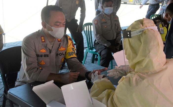 Deteksi Dini Covid-19, Polres Situbondo Gelar Rapid Test Massal