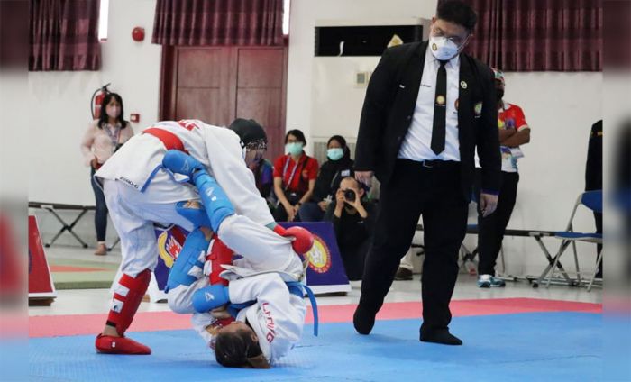 Sempat Alami Cedera di Laga Final, Atlet Jujitsu Kota Kediri Raih Medali Emas di PON XX Papua 2021