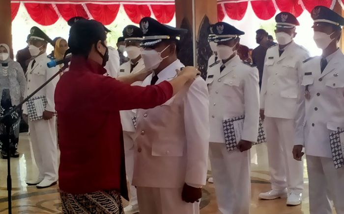 Lantik 15 Kades, Bupati Arifin: Sukseskan Imbauan Larangan Mudik