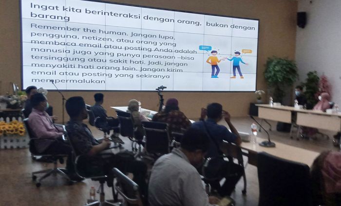 Dorong Masyarakat Melek Internet, Diskominfo Kota Madiun Adakan Semiloka