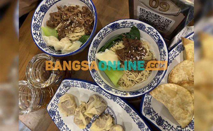 Pecinta Bakmi Wajib Cobain Prop Noodle Bar