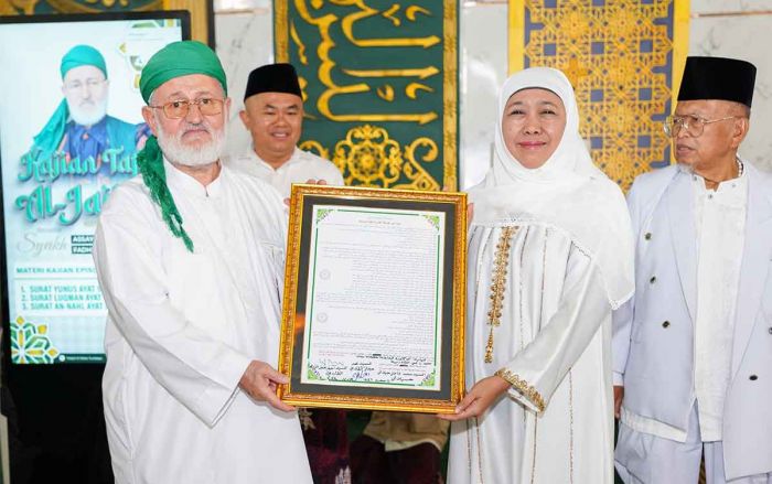 Keunggulan Tafsir Al Jailani Dibedah, Khofifah Berterima Kasih ke Syeikh Fadhil