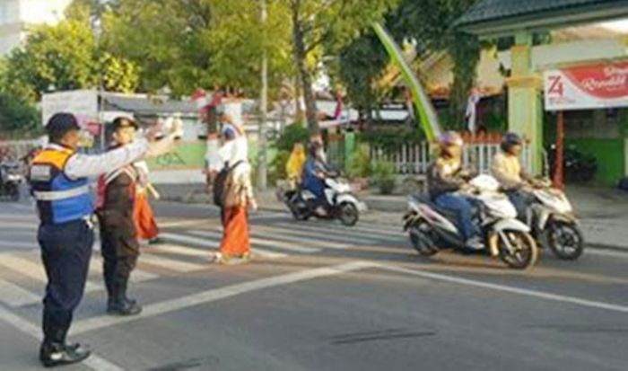 Dishub dan Polres Mojokerto Kota Gencar Sosialisasi Lalin Ramah Pelajar