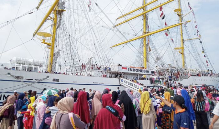 KRI Bima Suci Jawab Rasa Penasaran Masyarakat Batam