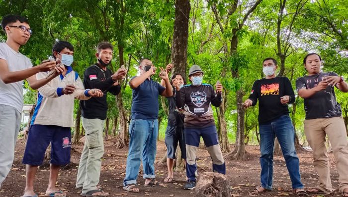 Gandeng Komunitas Perisai Hutan, Habib Mahdi Lepas Ribuan Ekor Burung di Probolinggo