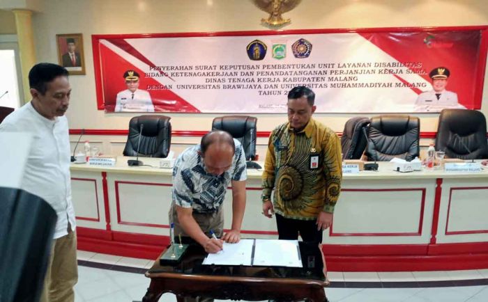 Dirikan ULD, Disnaker Kabupaten Malang Teken Perjanjian dengan Unibraw dan UMM