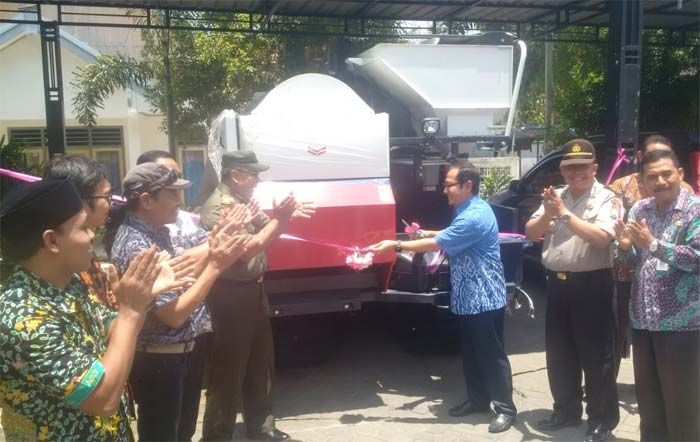 Petani Bangilan Dapat Bantuan Mesin Perontok Padi dari Pertamina EP